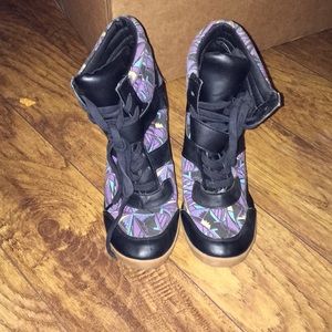 Colorful wedged sneakers